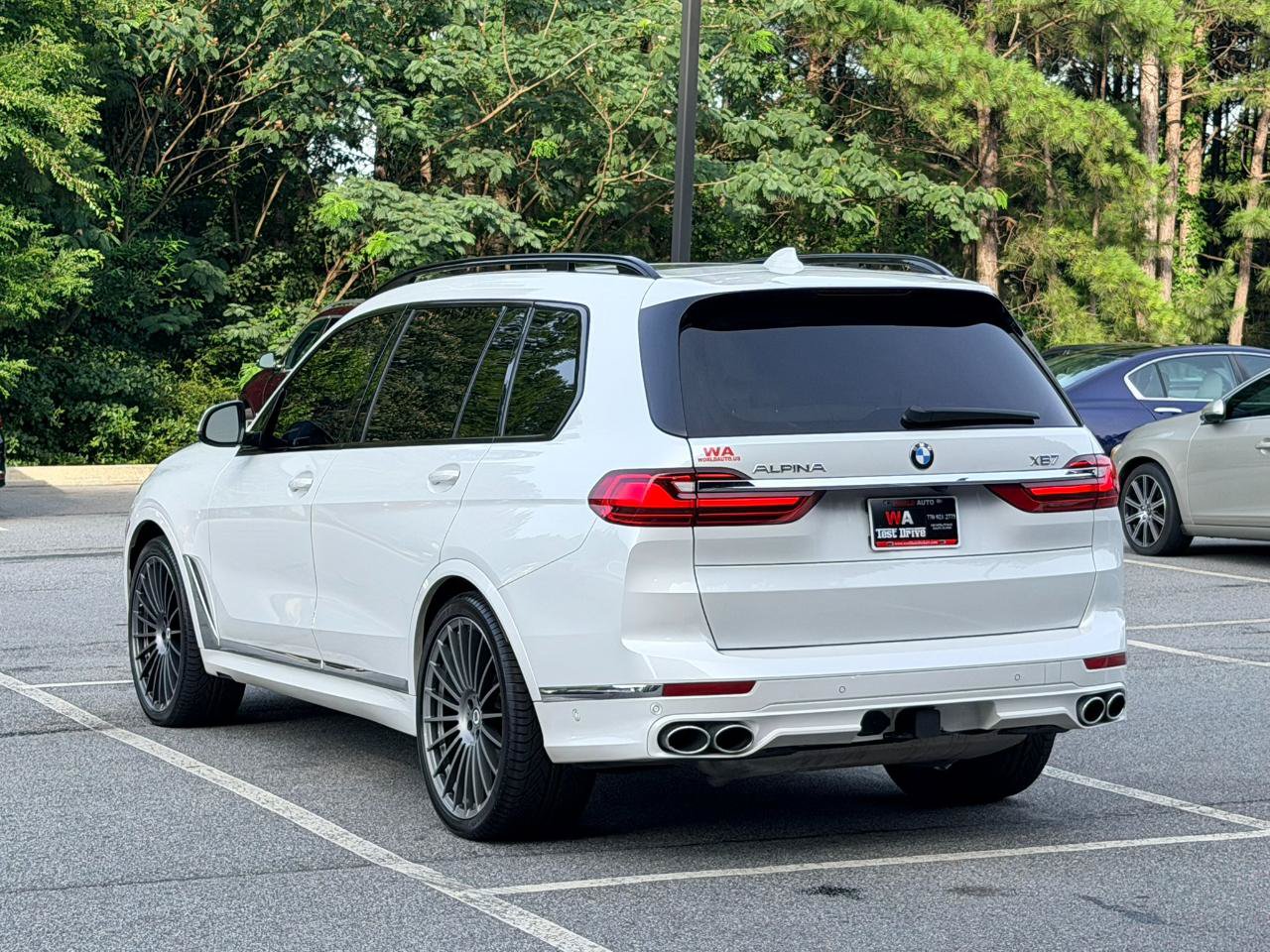 Used 2022 BMW ALPINA XB7 AWD/4WD image 7