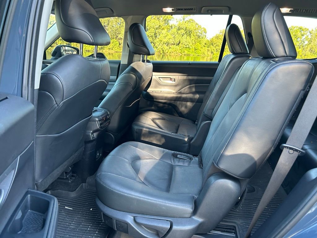 Used 2024 Toyota Grand Highlander Limited image 14