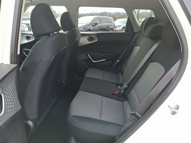 Used 2025 Kia Soul LX w/ LX Technology Package image 11