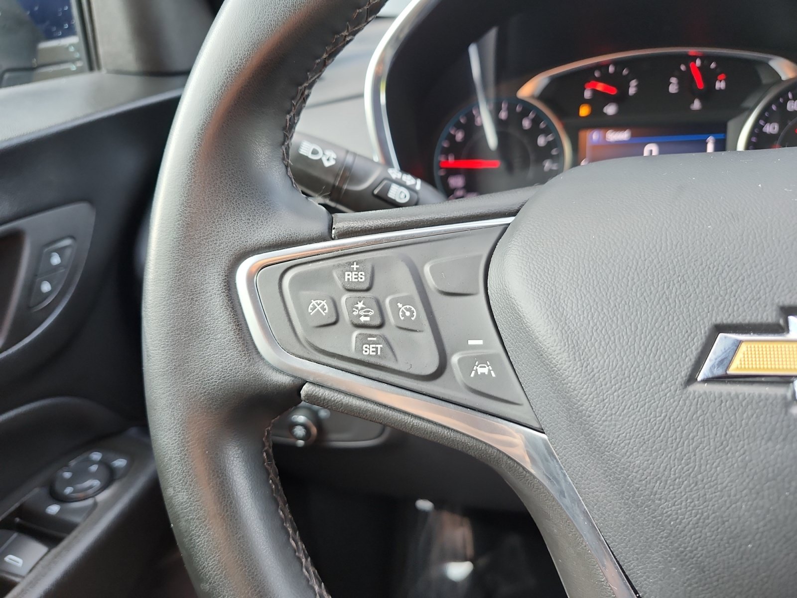 Used 2023 Chevrolet Equinox LT w/ Driver Convenience Package FWD image 22