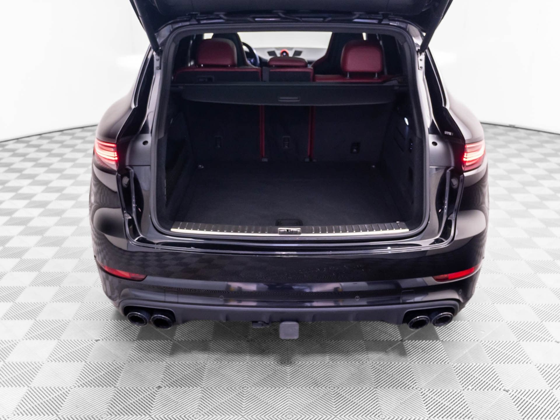Certified 2019 Porsche Cayenne Turbo AWD/4WD image 34