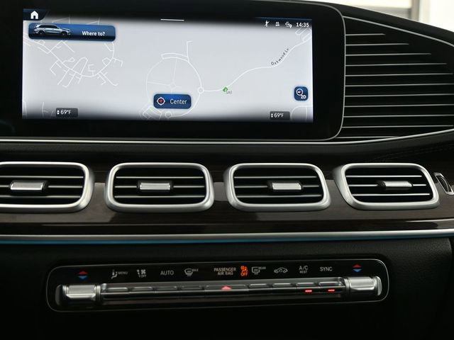 Used 2025 Mercedes-Benz GLS 450 4MATIC image 16