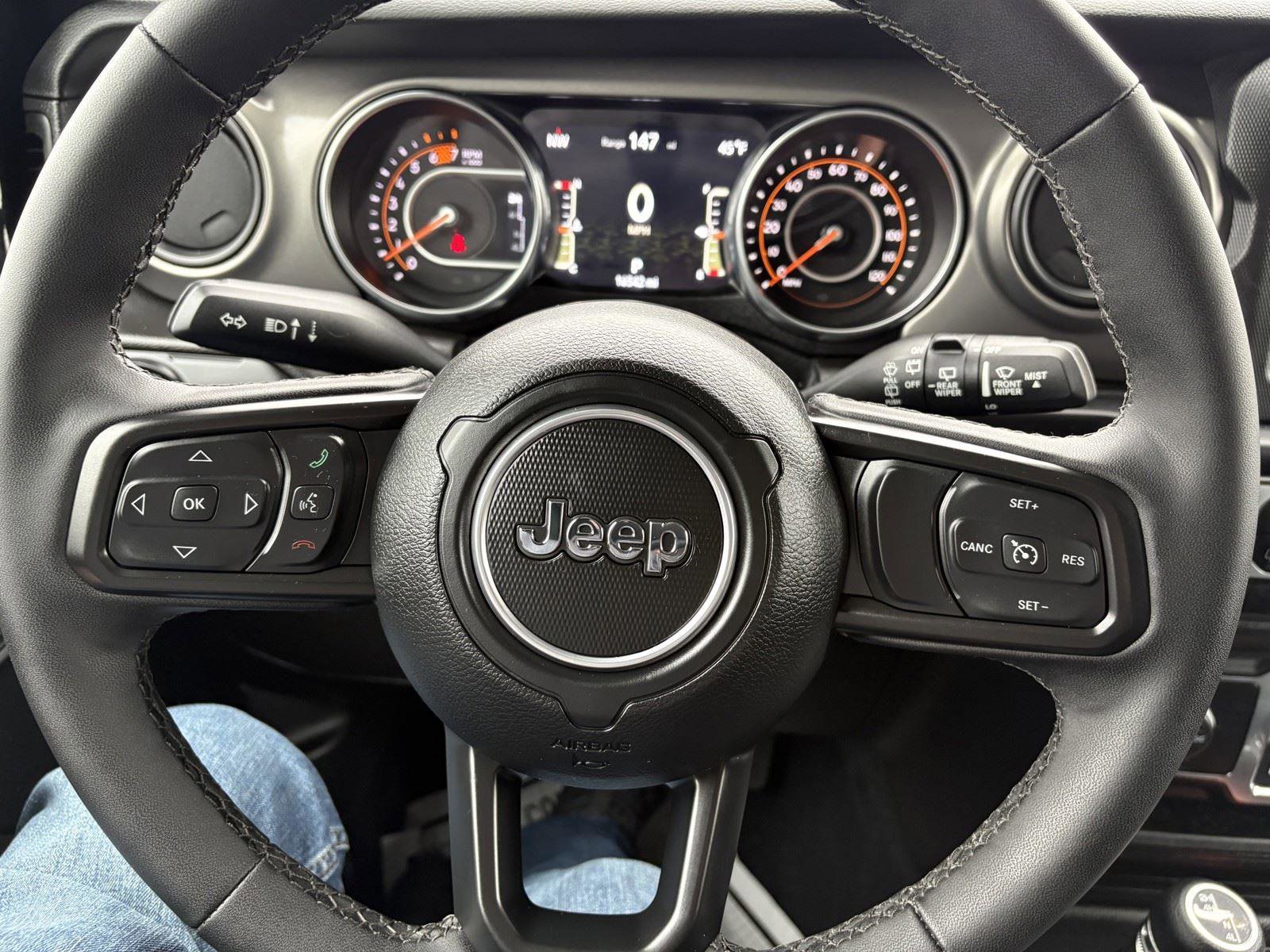 Used 2023 Jeep Wrangler Sport S image 17