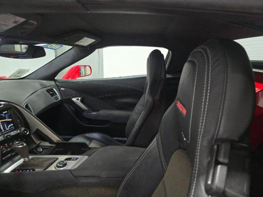Used 2016 Chevrolet Corvette Z06 w/ 3LZ Preferred Equipment Group image 12