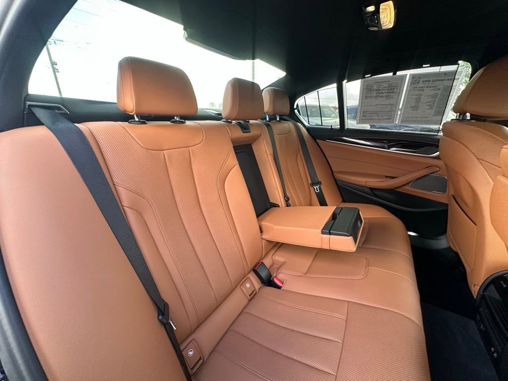 Used 2022 BMW 530i w/ Executive Package image 28