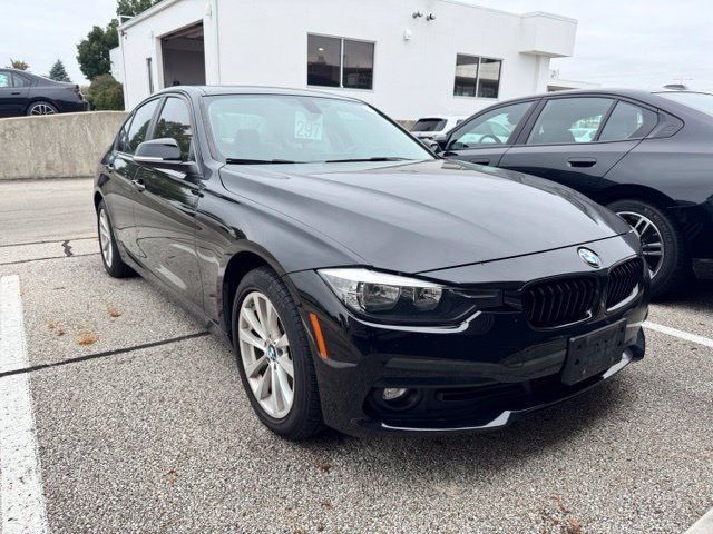 Used 2016 BMW 320i xDrive Sedan AWD/4WD image 2