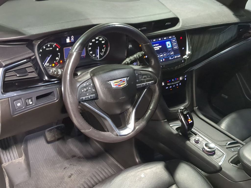 Used 2023 Cadillac XT6 Premium Luxury image 12