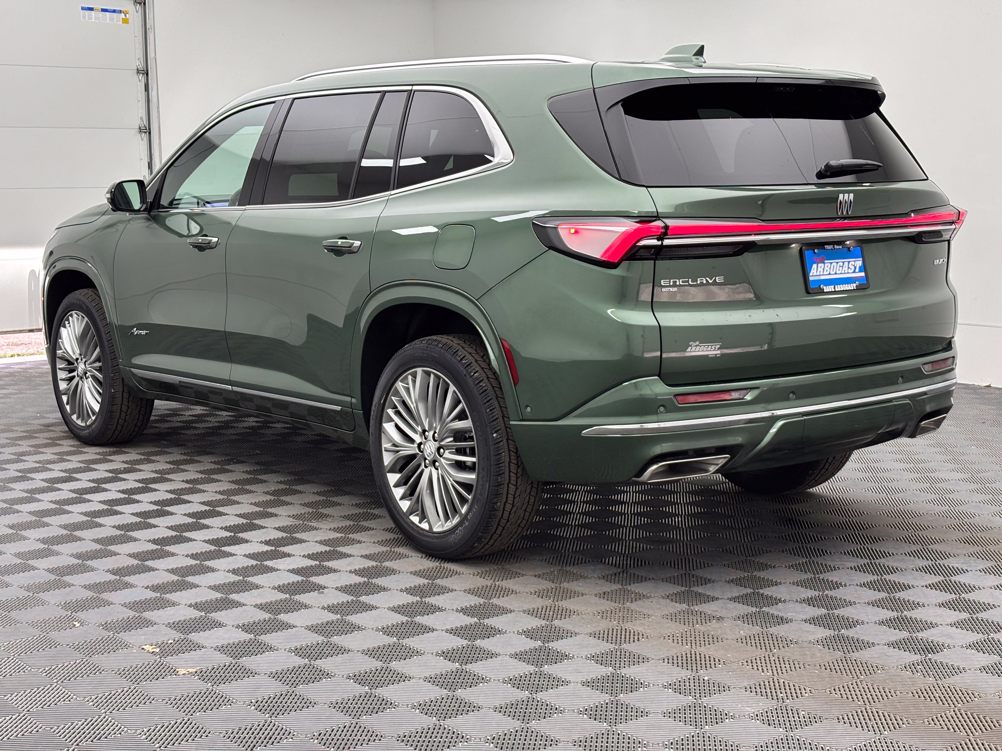 New 2027 Buick Enclave Avenir w/ LPO, Floor Liner Package AWD/4WD image 16