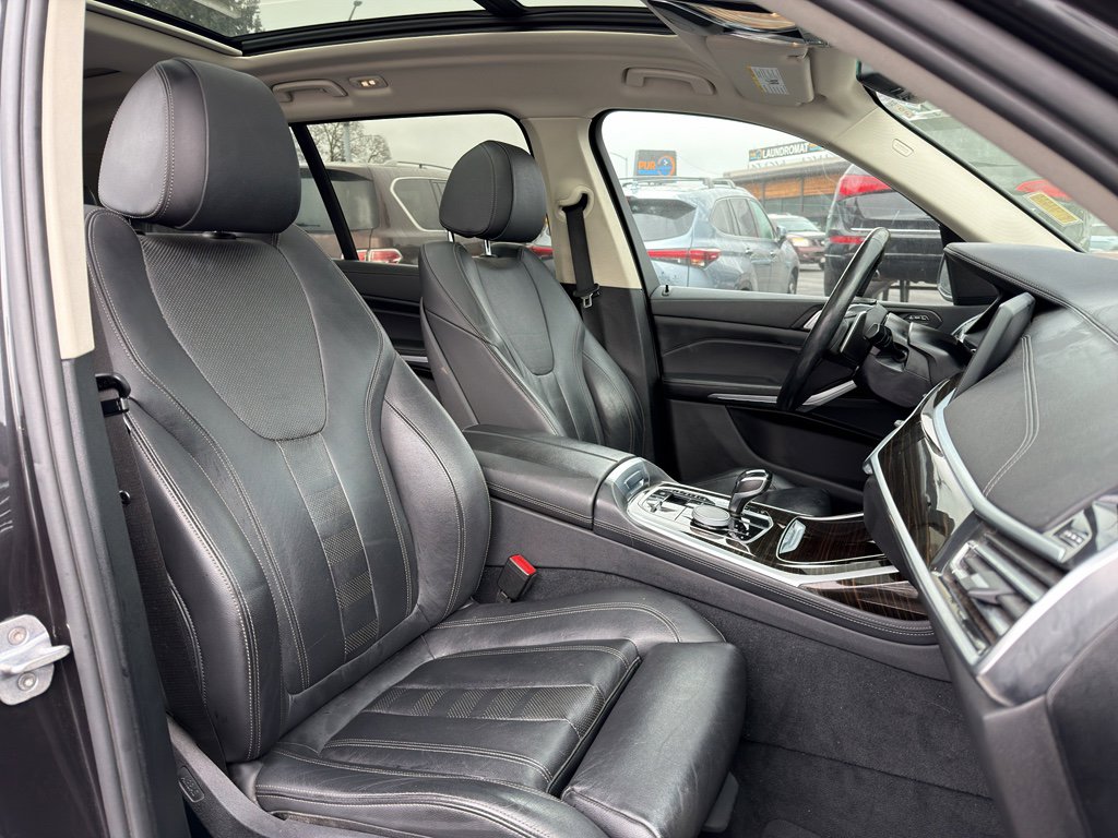 Used 2020 BMW X7 xDrive40i w/ Cold Weather Package image 19
