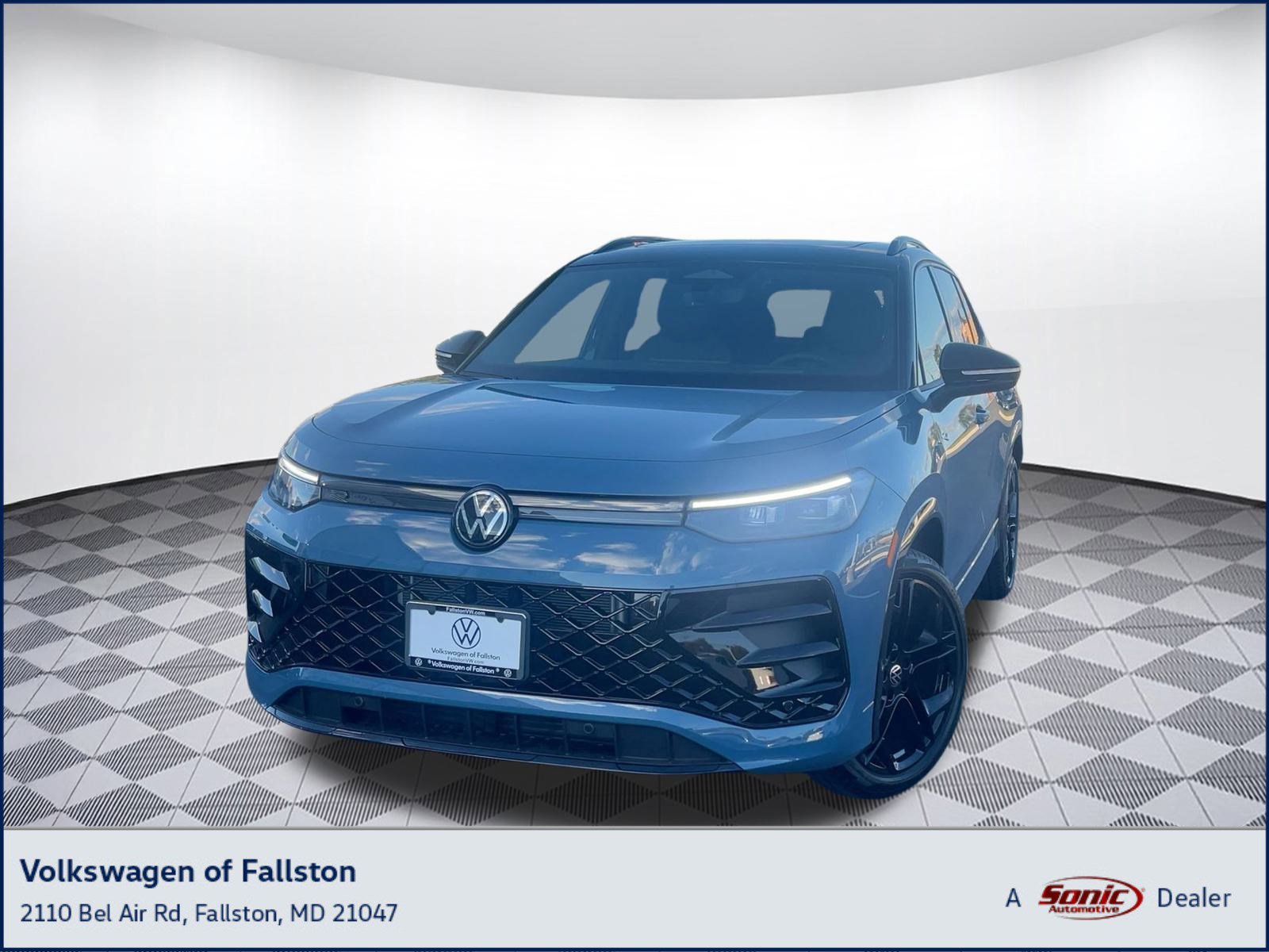 New 2026 Volkswagen Tiguan SE R-Line image 1