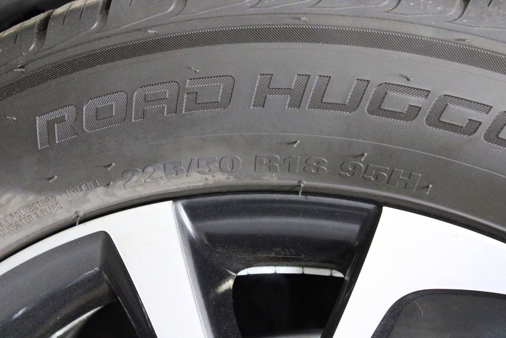 Used 2021 Toyota C-HR XLE image 41