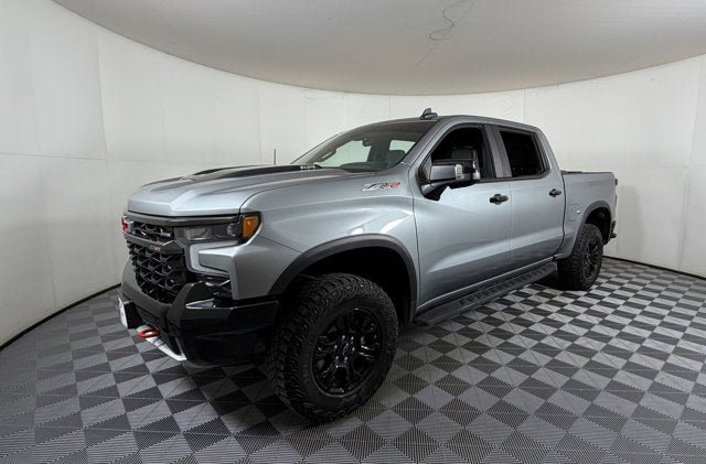 Used 2023 Chevrolet Silverado 1500 ZR2 w/ Technology Package AWD/4WD image 2