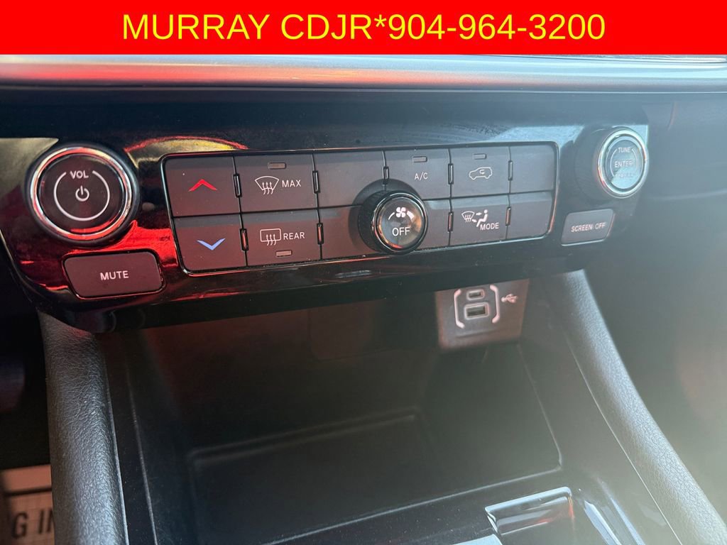 Used 2024 Jeep Compass Latitude image 27