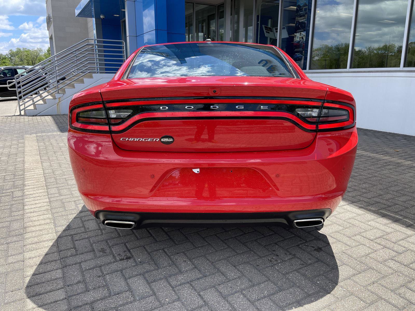 Used 2022 Dodge Charger SXT RWD image 4