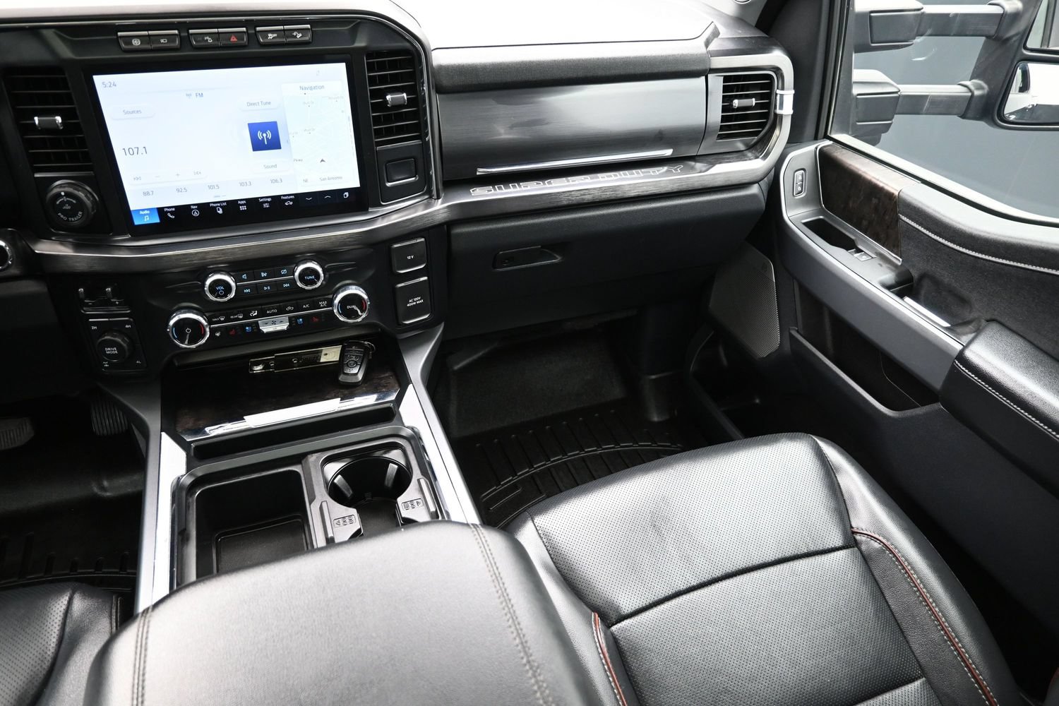 Used 2023 Ford F250 Lariat w/ Lariat Ultimate Package AWD/4WD image 40