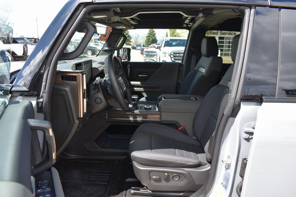 New 2025 GMC Hummer EV 2X w/ LPO, Illumination Package image 13