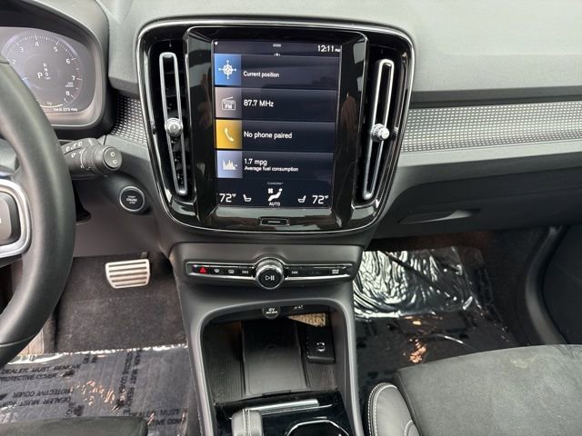Certified 2022 Volvo XC40 T5 R-Design w/ Advanced Package image 16