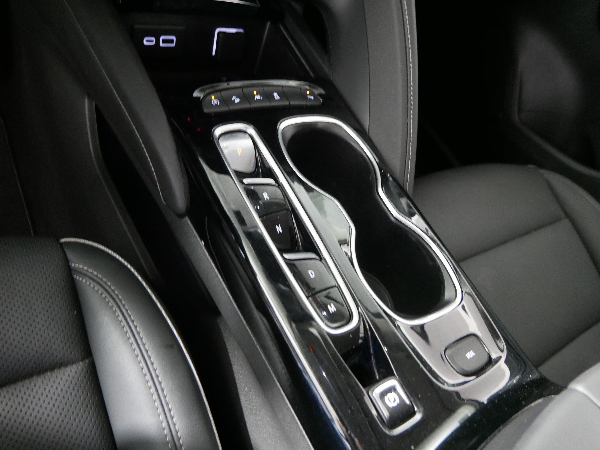 Used 2023 Buick Envision Essence AWD/4WD image 24