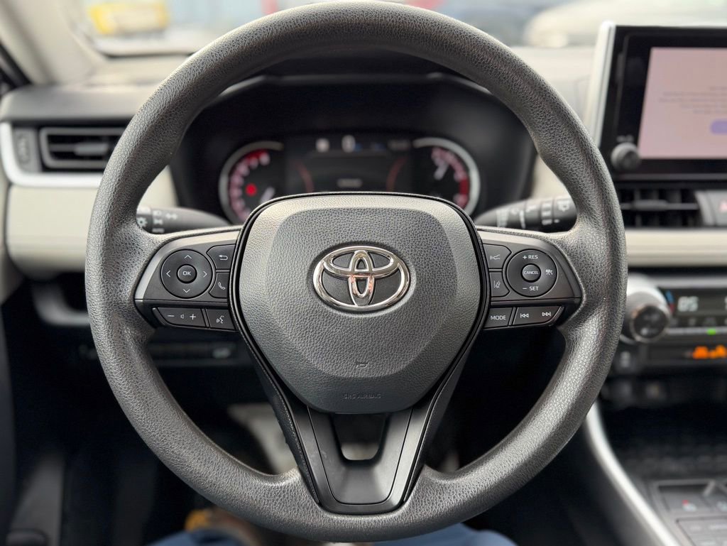 Used 2023 Toyota RAV4 XLE w/ Convenience Package image 11