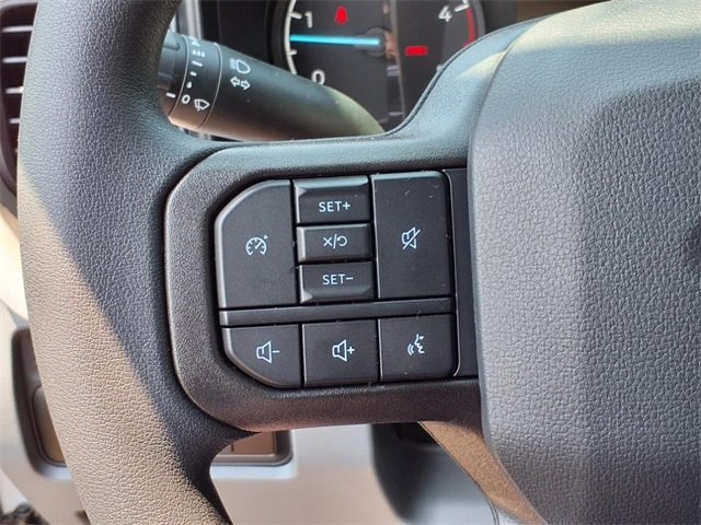 New 2025 Ford F550 4x4 Crew Cab image 13