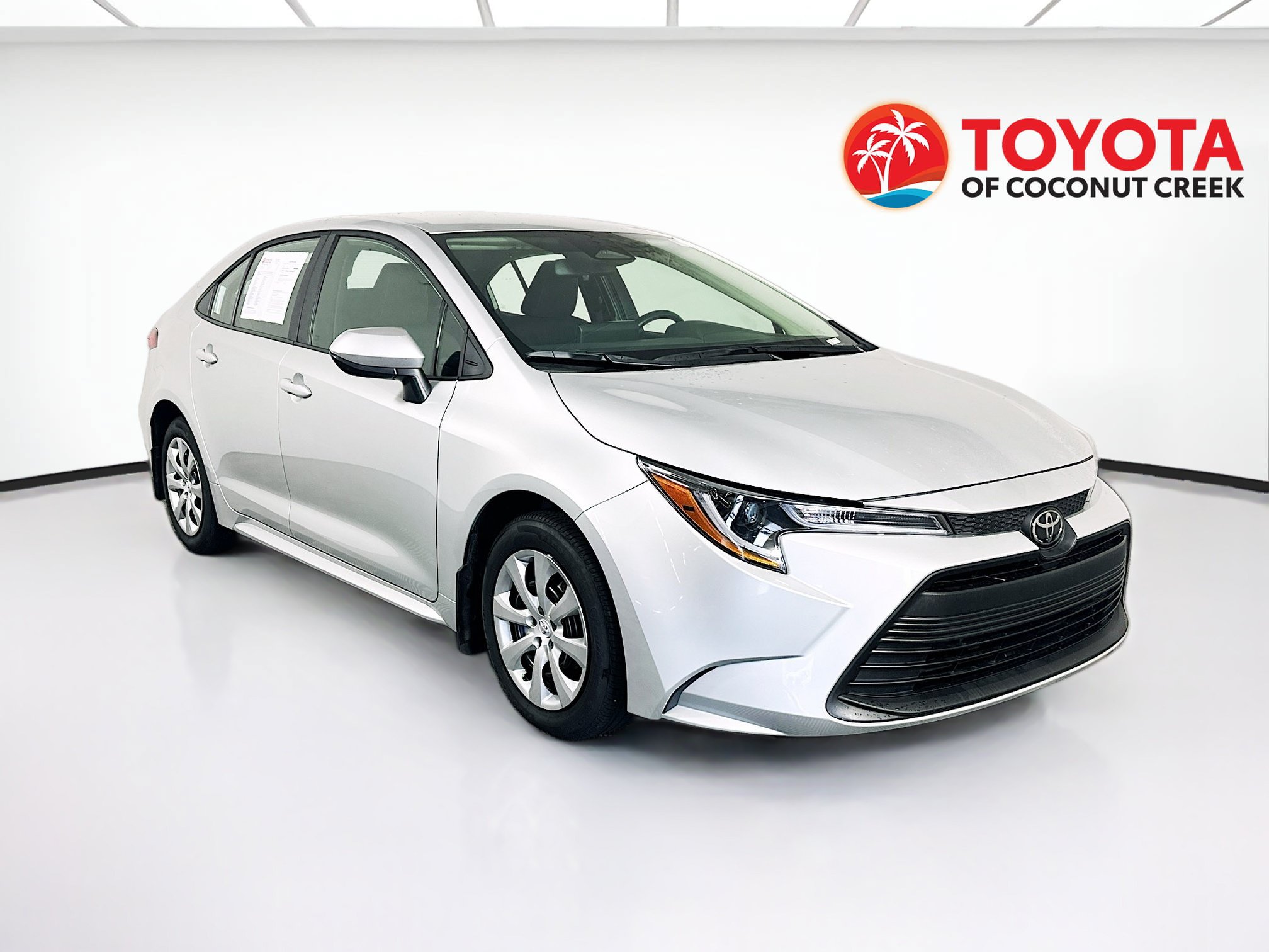 Used 2026 Toyota Corolla LE FWD image 1