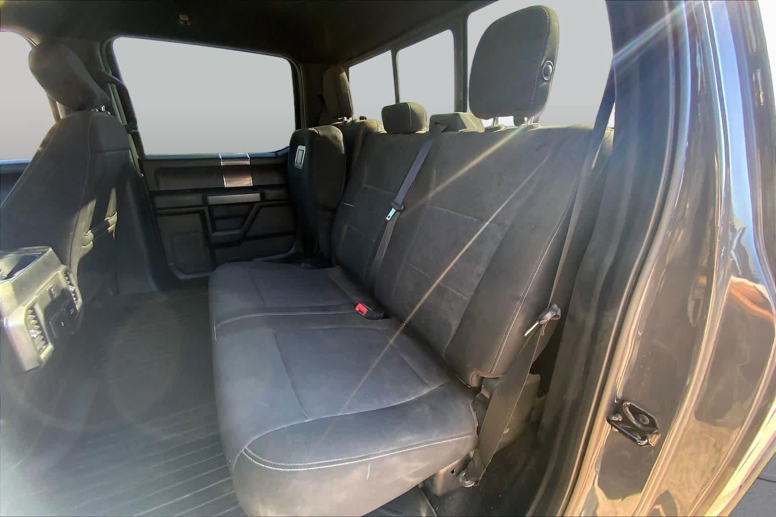 Used 2018 Ford F150 XLT w/ Equipment Group 302A Luxury AWD/4WD image 19