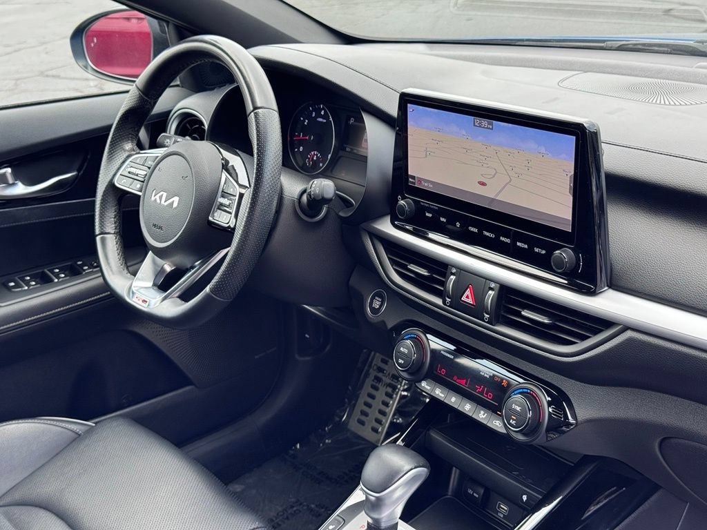 Used 2022 Kia Forte GT-Line w/ GT-Line Premium Package FWD image 5