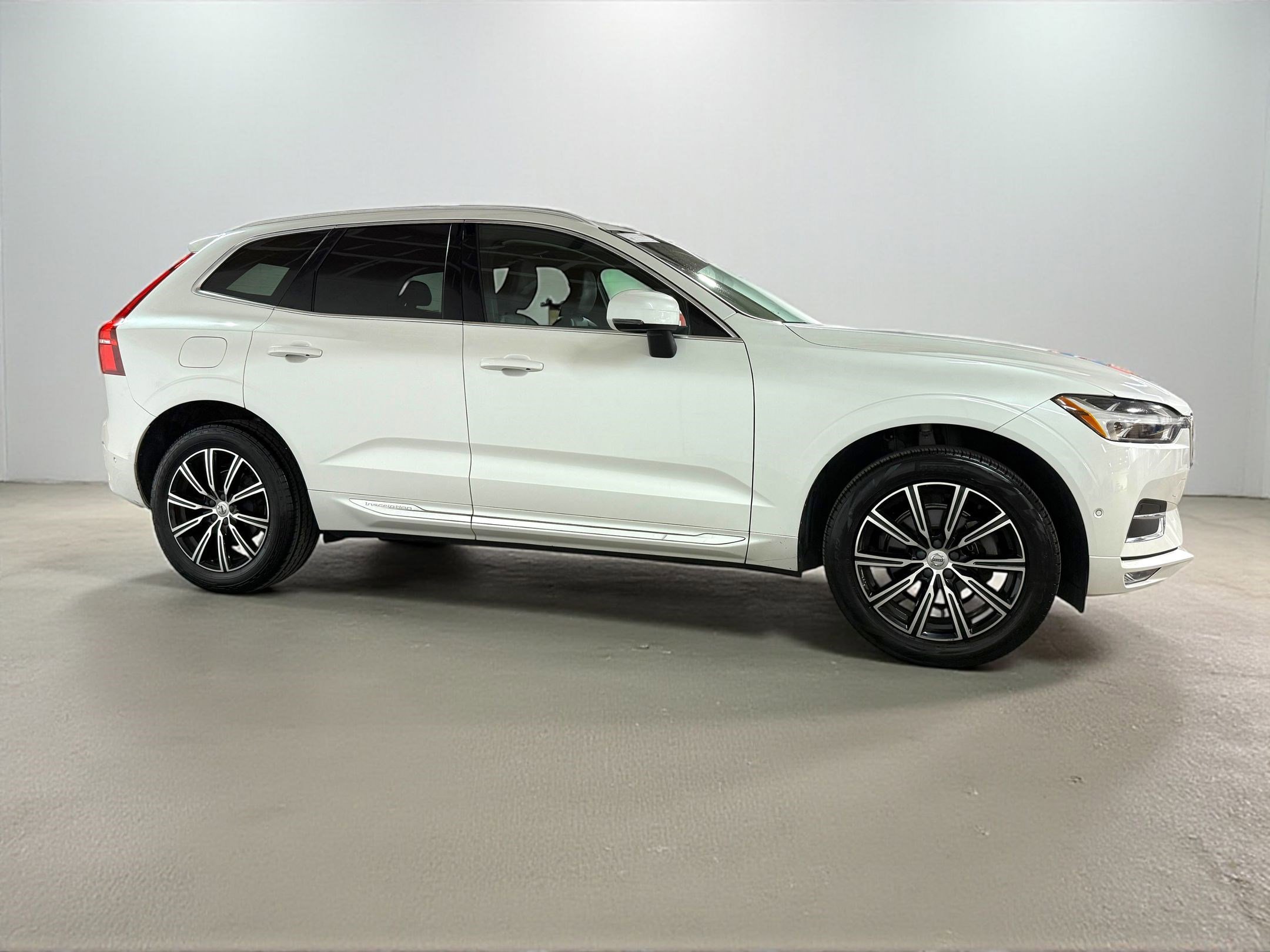 Used 2019 Volvo XC60 T5 Inscription w/ Protection Package Premier image 8