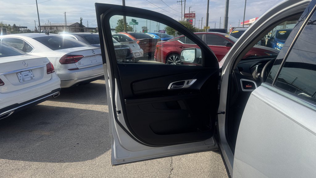 Used 2017 GMC Terrain SLE FWD image 14