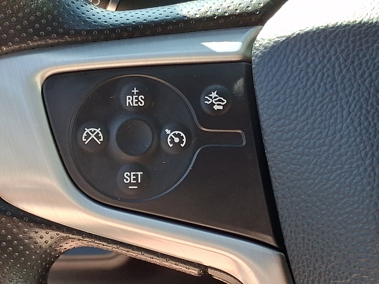 Certified 2023 GMC Acadia SLE w/ Driver Convenience Package AWD/4WD image 23