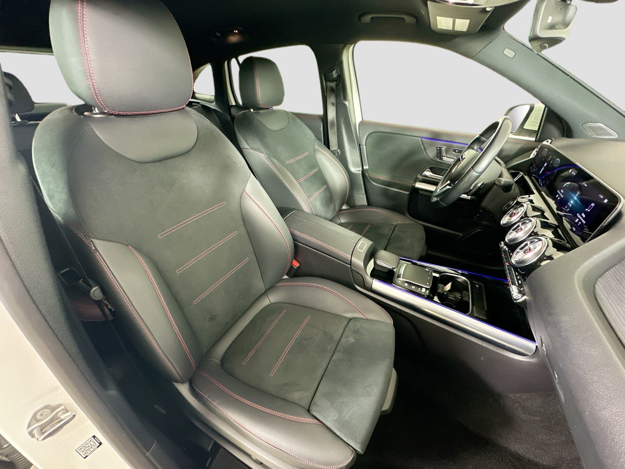 Certified 2023 Mercedes-Benz GLA 250 4MATIC image 32