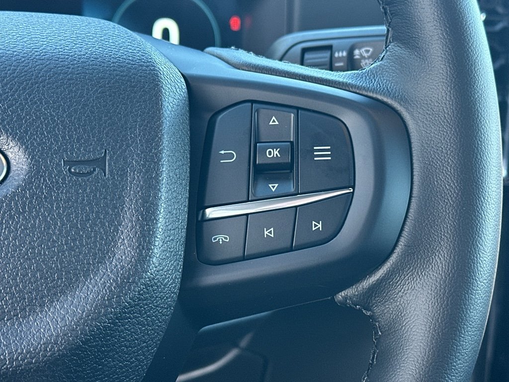 New 2025 Ford Ranger Lariat w/ Black Appearance Package image 17