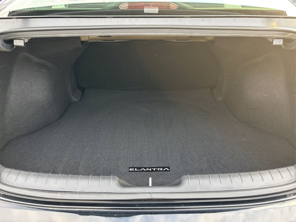 Used 2024 Hyundai Elantra SEL image 11
