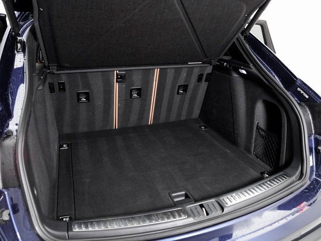 Certified 2025 Porsche Macan image 28