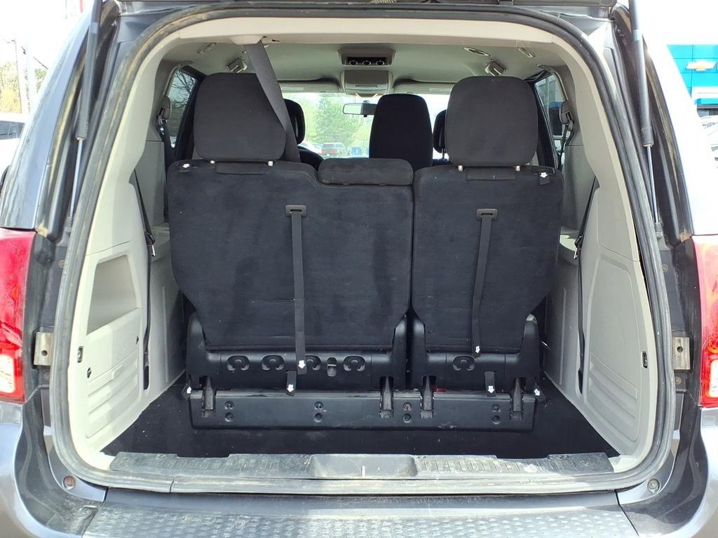 Used 2016 Dodge Grand Caravan SE w/ Quick Order Package 29E SE FWD image 9