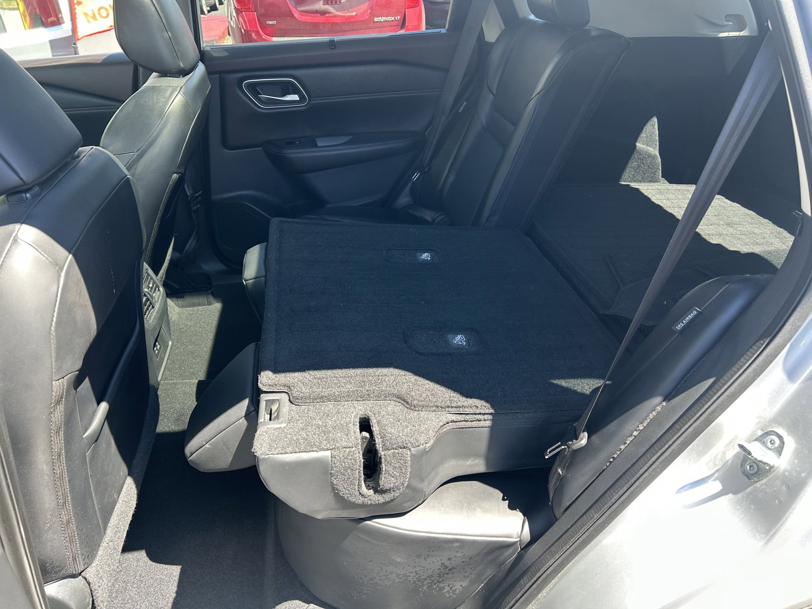 Used 2021 Nissan Rogue SV w/ Premium Package image 27