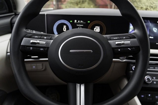 New 2026 Hyundai Tucson SE image 10