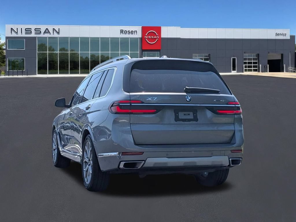 Used 2025 BMW X7 xDrive40i w/ Premium Package AWD/4WD image 5