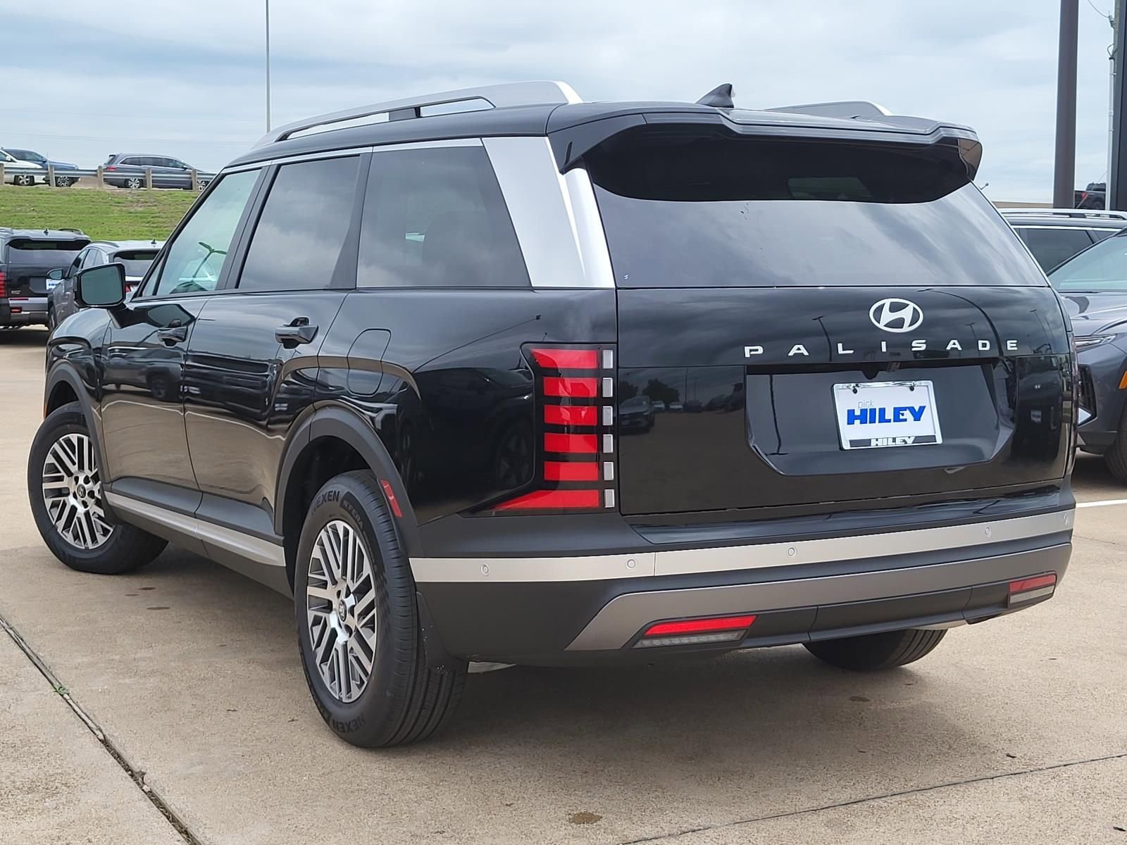 New 2026 Hyundai Palisade SEL FWD image 3
