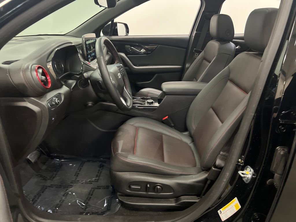 Used 2025 Chevrolet Blazer RS w/ Driver Confidence II Package image 11