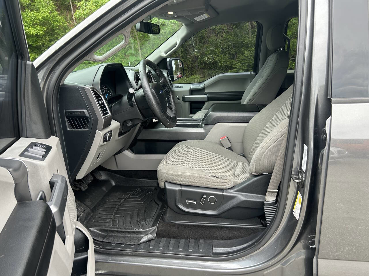 Used 2015 Ford F150 XLT w/ Equipment Group 302A Luxury image 21