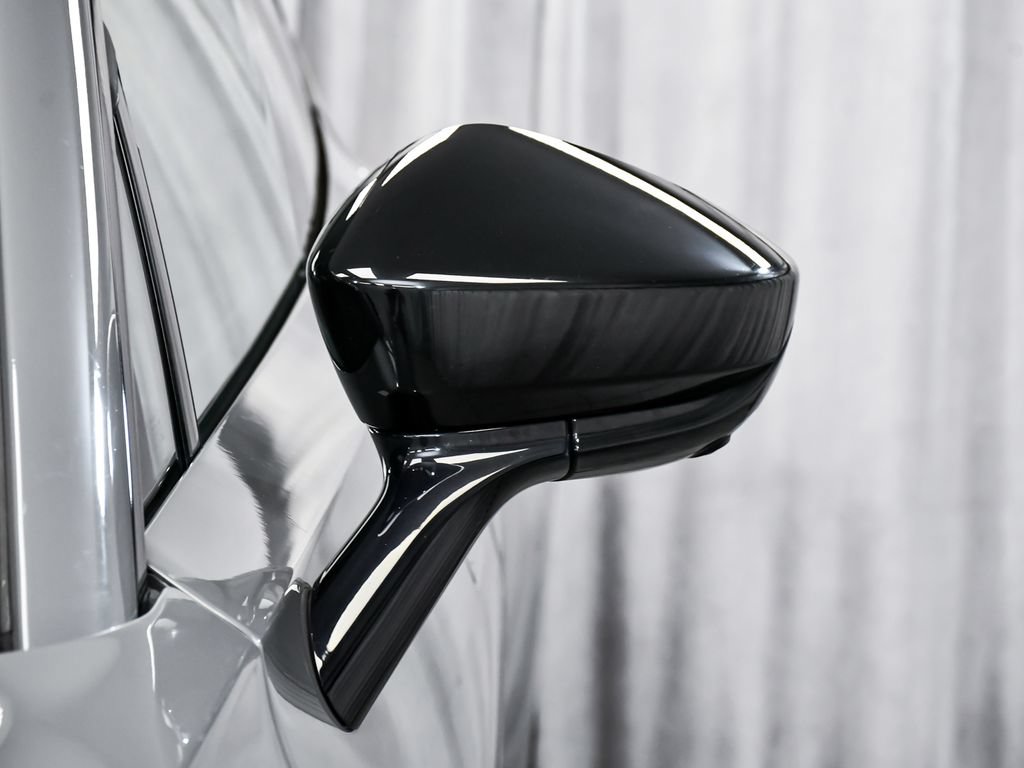 Used 2023 Aston Martin DBX AWD/4WD image 81
