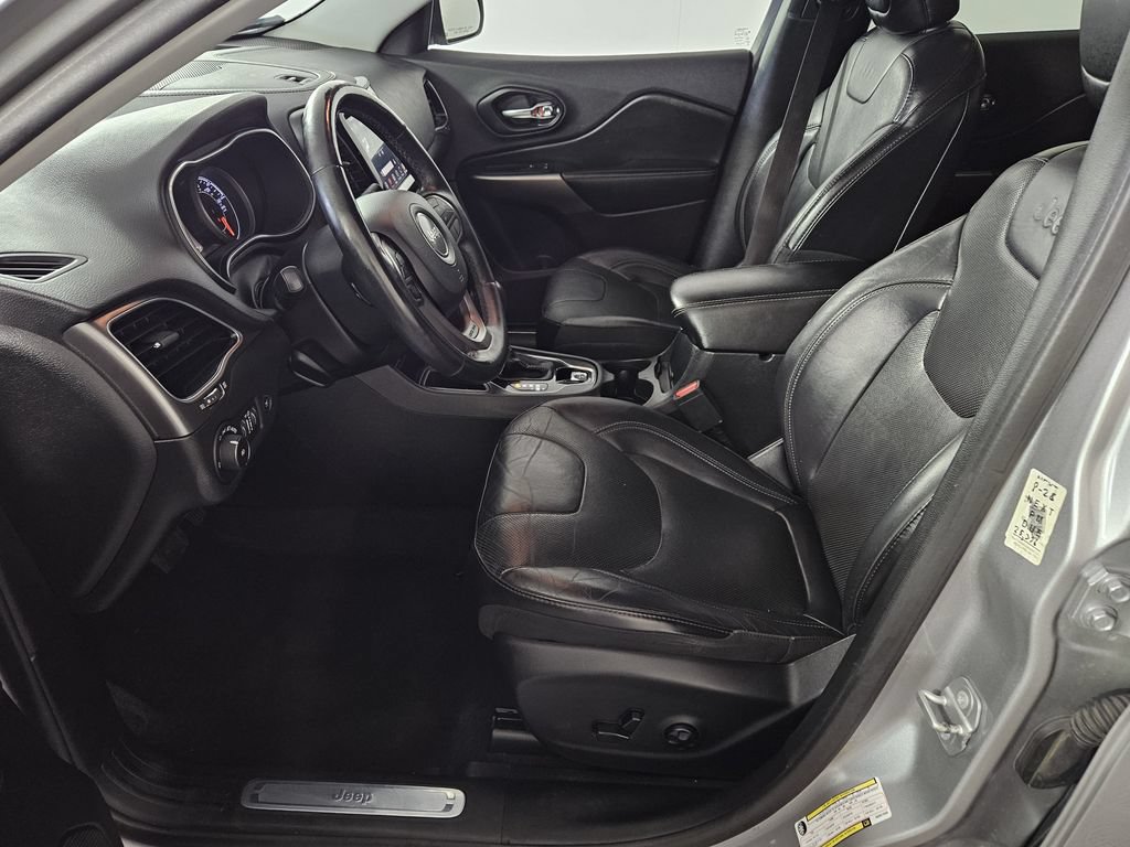 Used 2019 Jeep Cherokee Limited FWD image 22