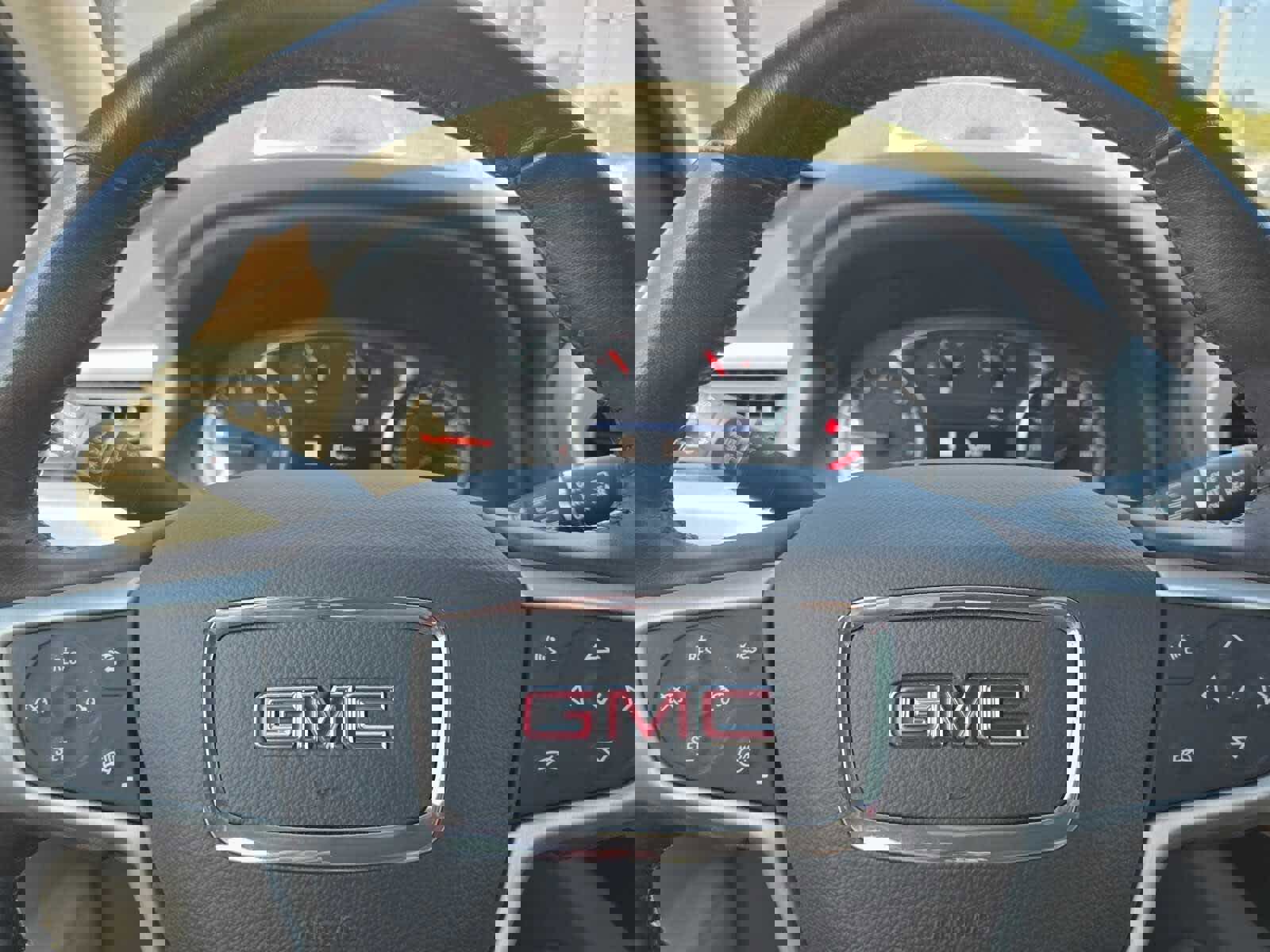 Used 2021 GMC Acadia SLT w/ Preferred Package image 15