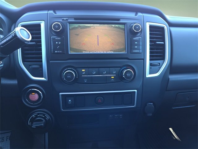 Used 2019 Nissan Titan S image 32