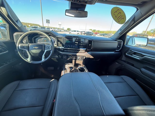 Used 2023 Chevrolet Silverado 1500 LTZ image 14