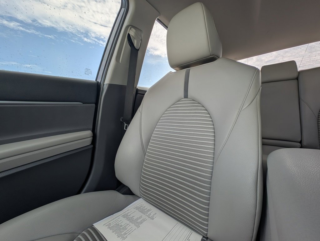 Used 2022 Toyota Camry SE image 12