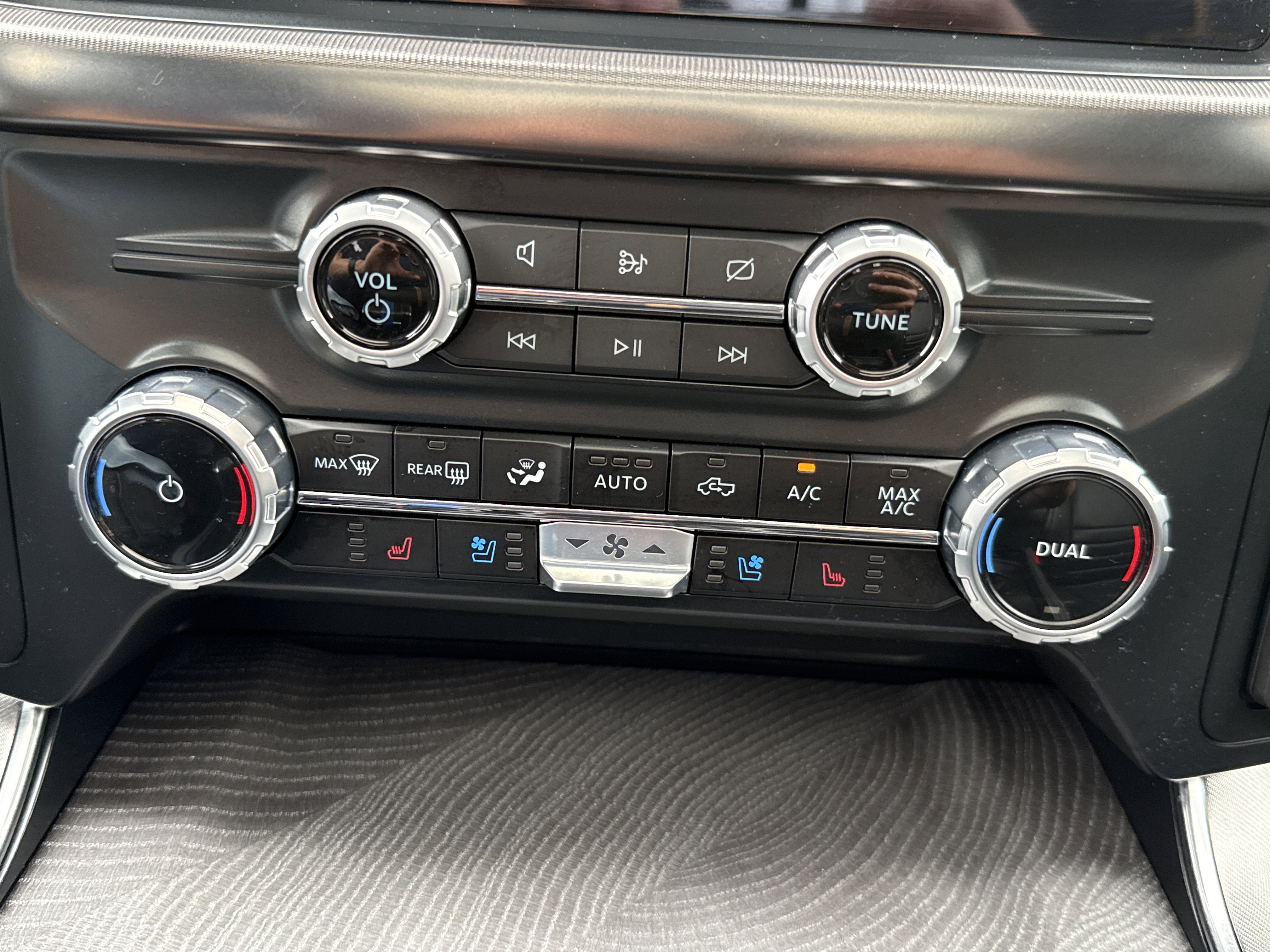 Used 2023 Ford F150 Platinum w/ Equipment Group 701A High image 25