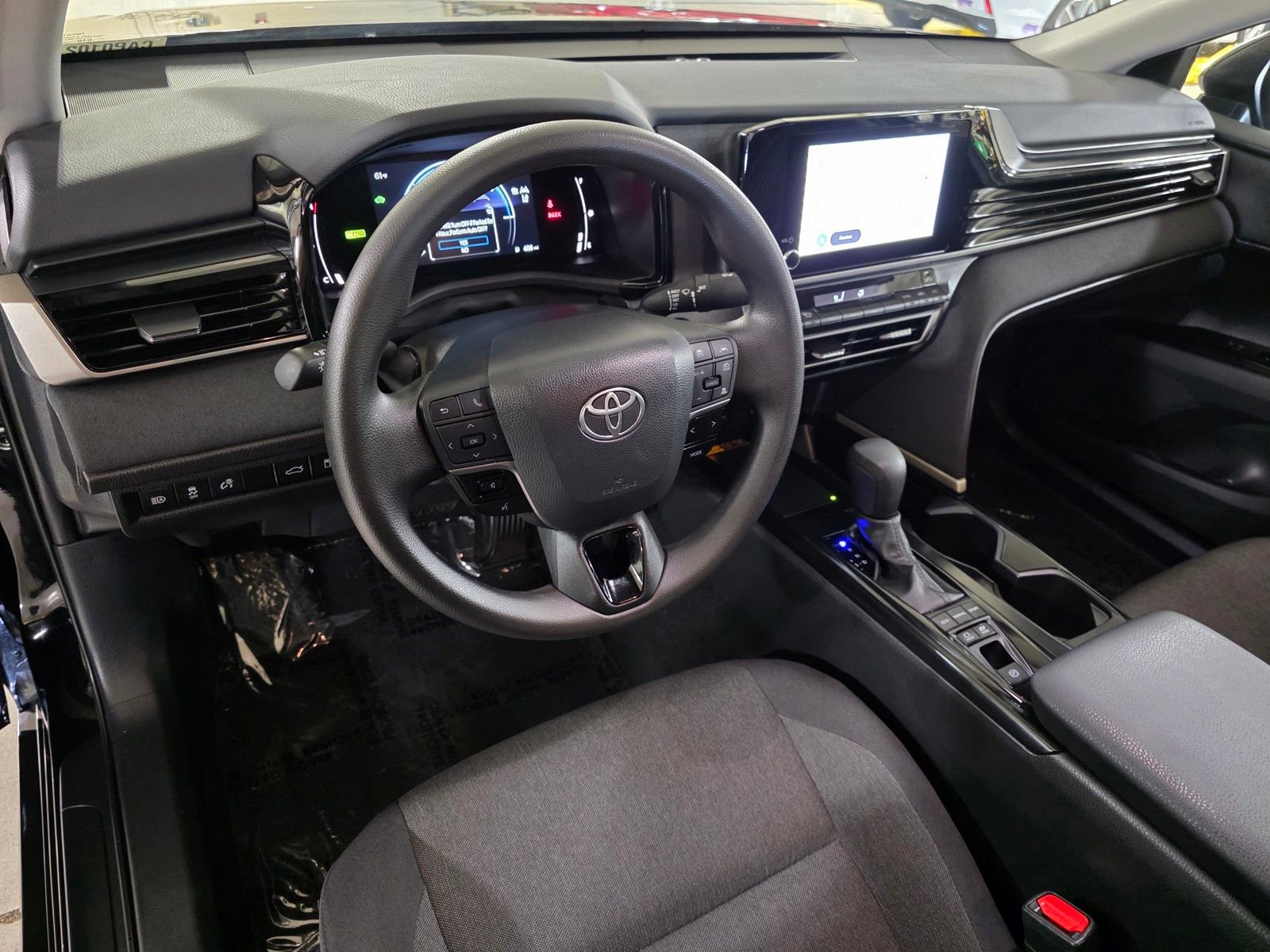 Used 2025 Toyota Camry LE image 24