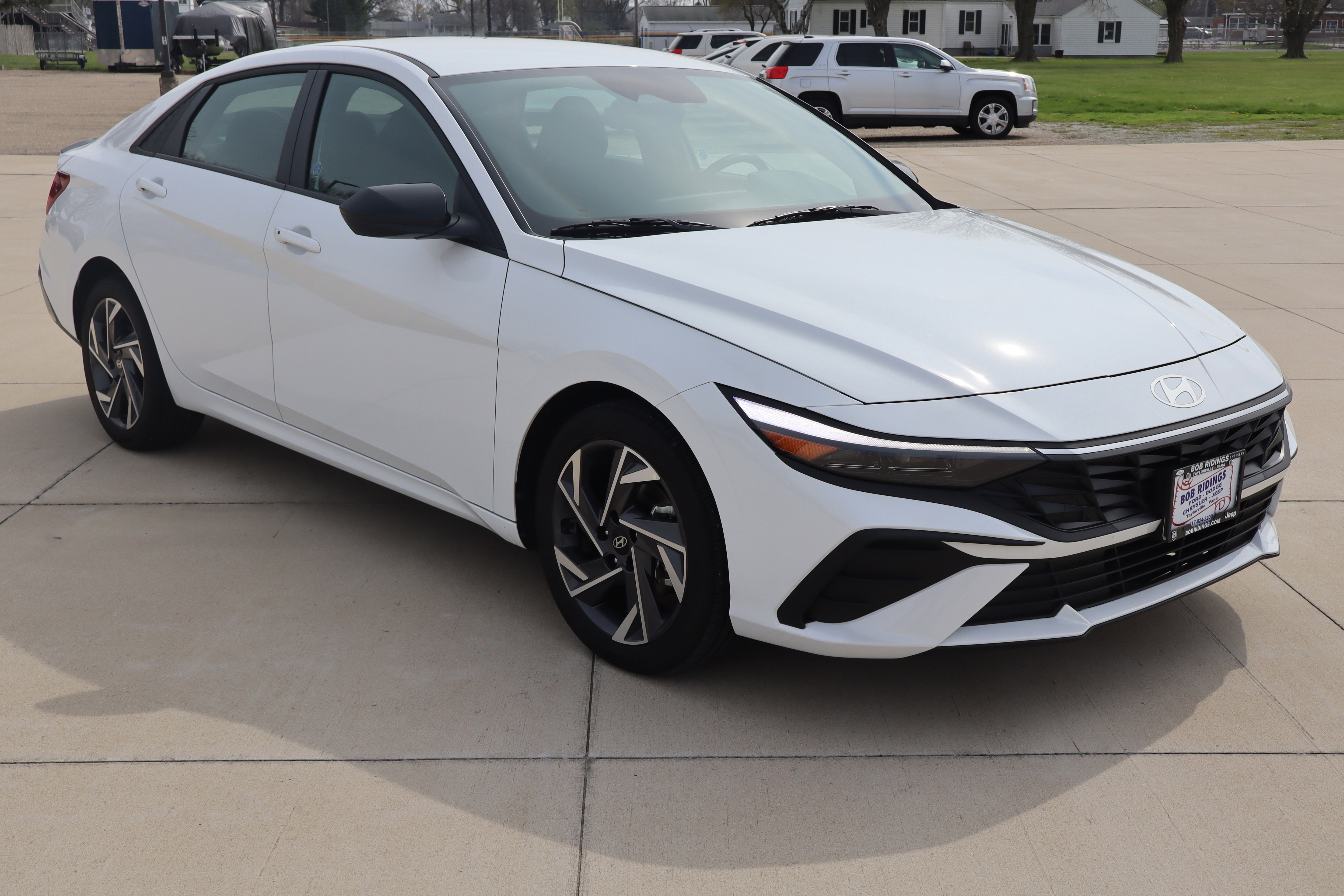 Used 2025 Hyundai Elantra Sport image 3